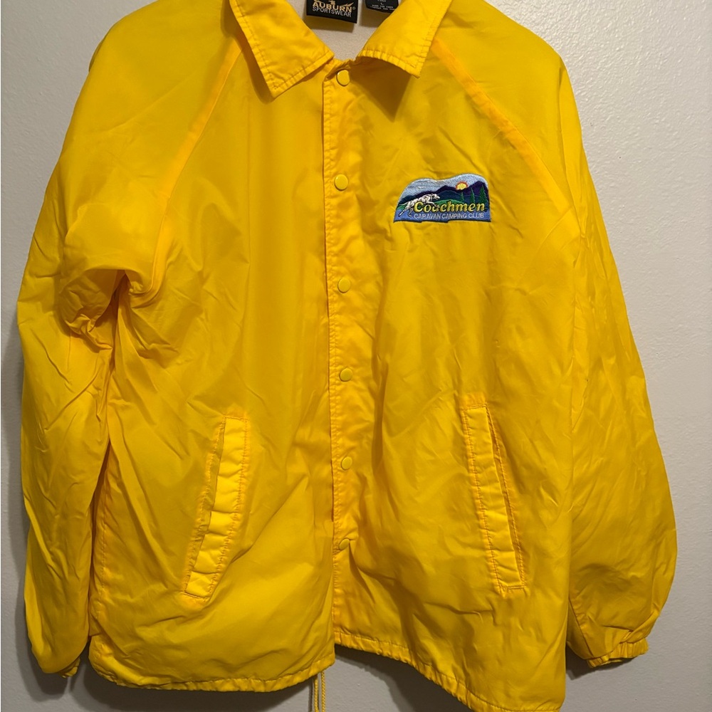 Coachmen caravan camping club Yellow Jacket large